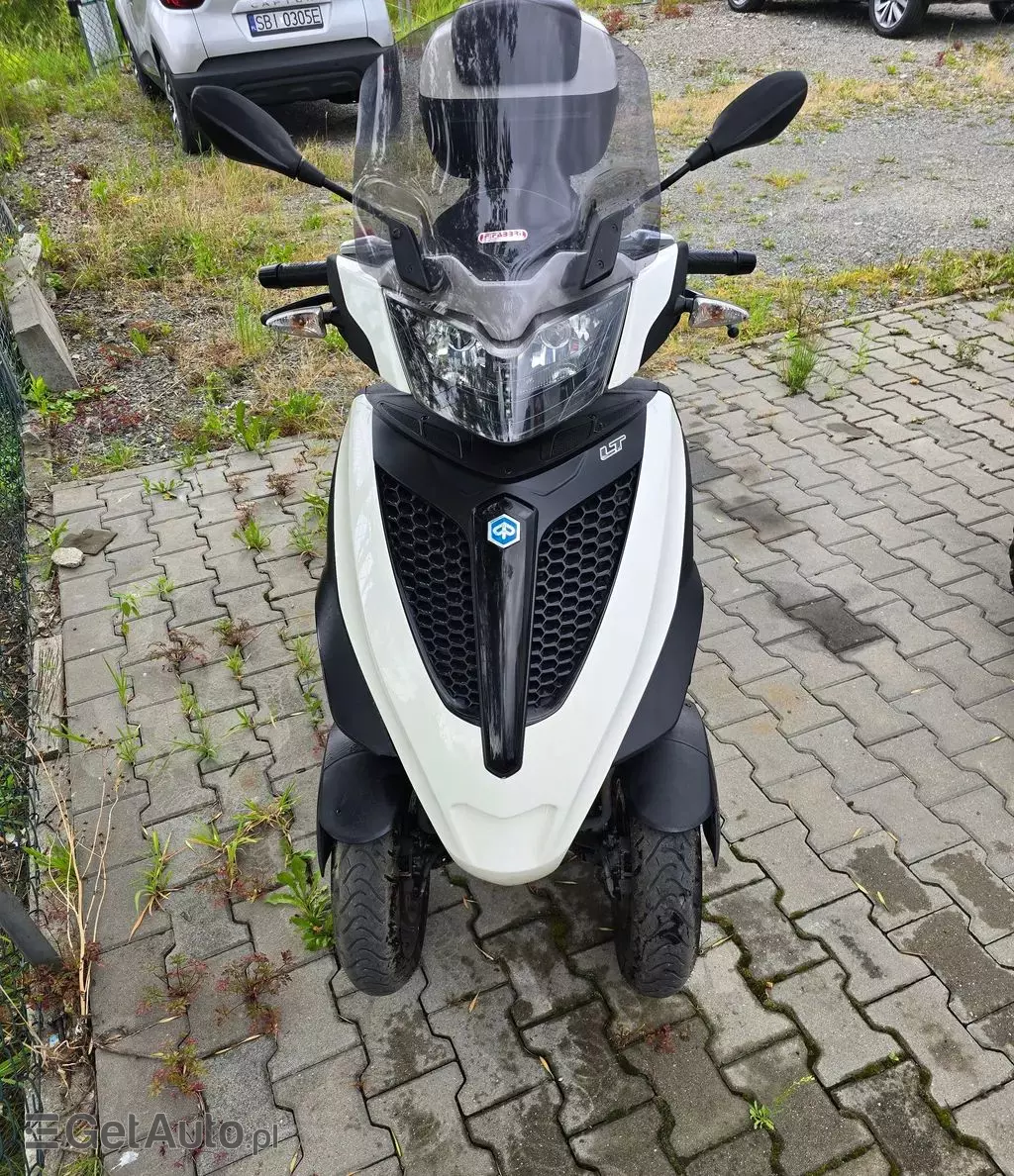 PIAGGIO MP 3 300 