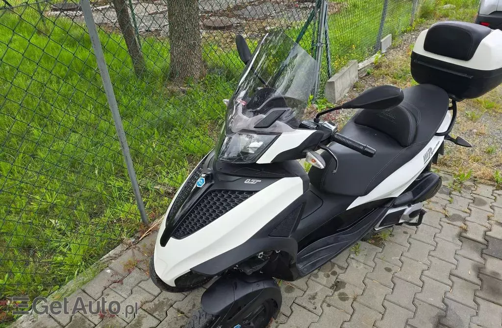 PIAGGIO MP 3 300 