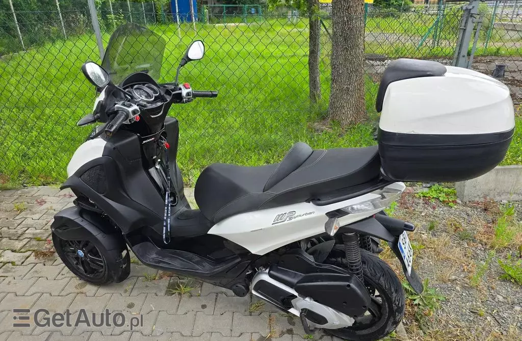 PIAGGIO MP 3 300 