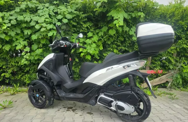 PIAGGIO MP 3 300 