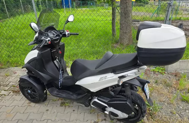PIAGGIO MP 3 300 