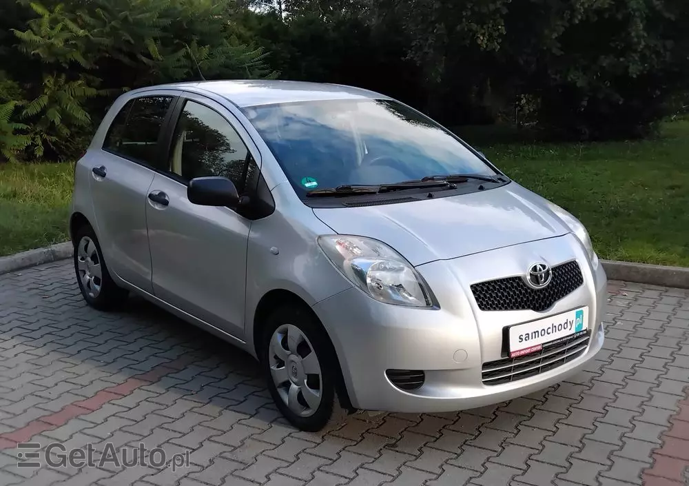 TOYOTA Yaris 1.3 VVT-i Cool