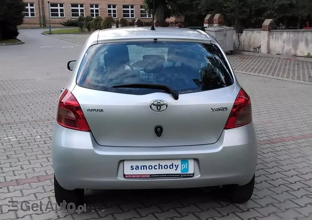 TOYOTA Yaris 1.3 VVT-i Cool