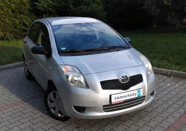 TOYOTA Yaris 1.3 VVT-i Cool
