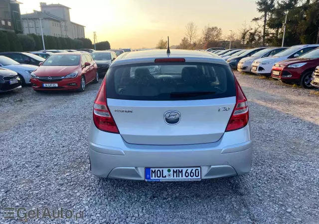 HYUNDAI I30 1.4 Classic +