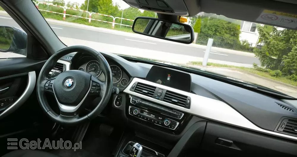 BMW Seria 3 Sport Line