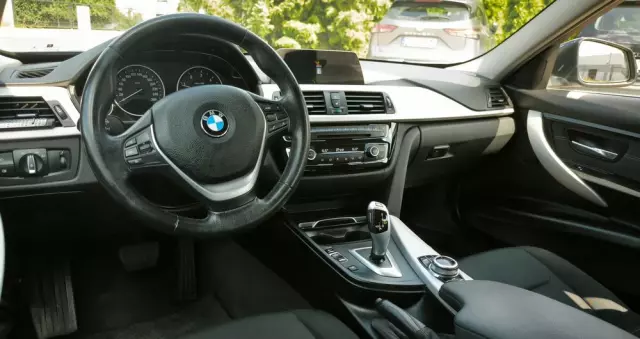 BMW Seria 3 Sport Line