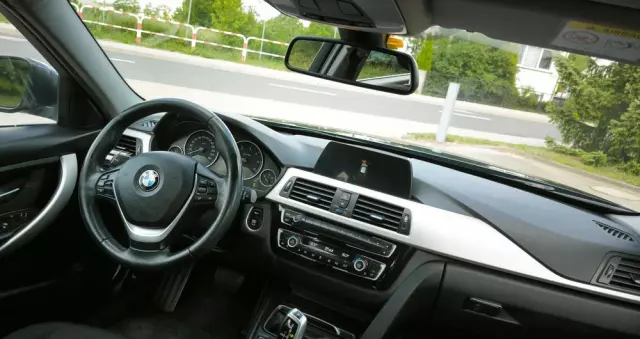 BMW Seria 3 Sport Line