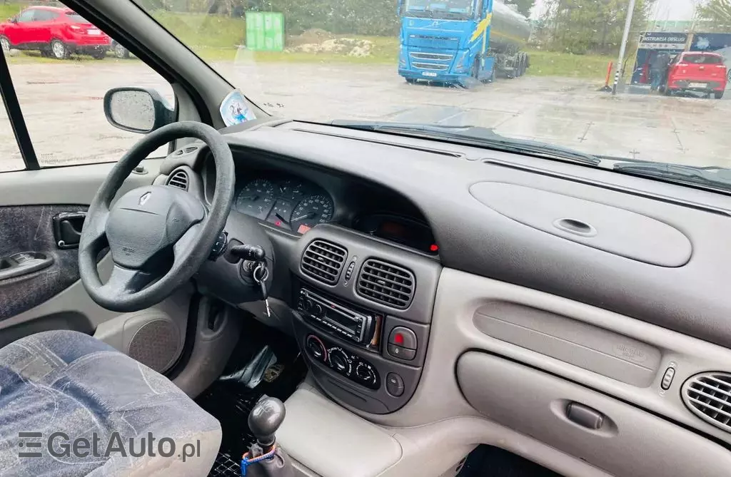 RENAULT Scenic 