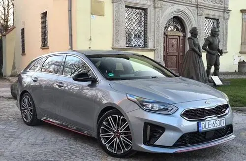 KIA Proceed 