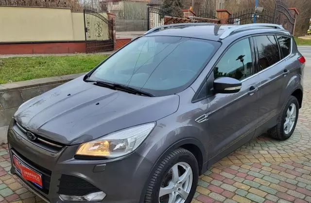FORD Kuga 