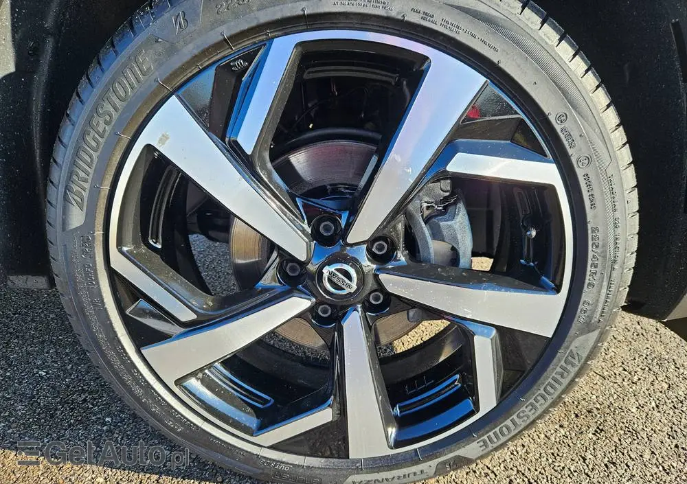 NISSAN Qashqai 1.6 DIG-T Tekna