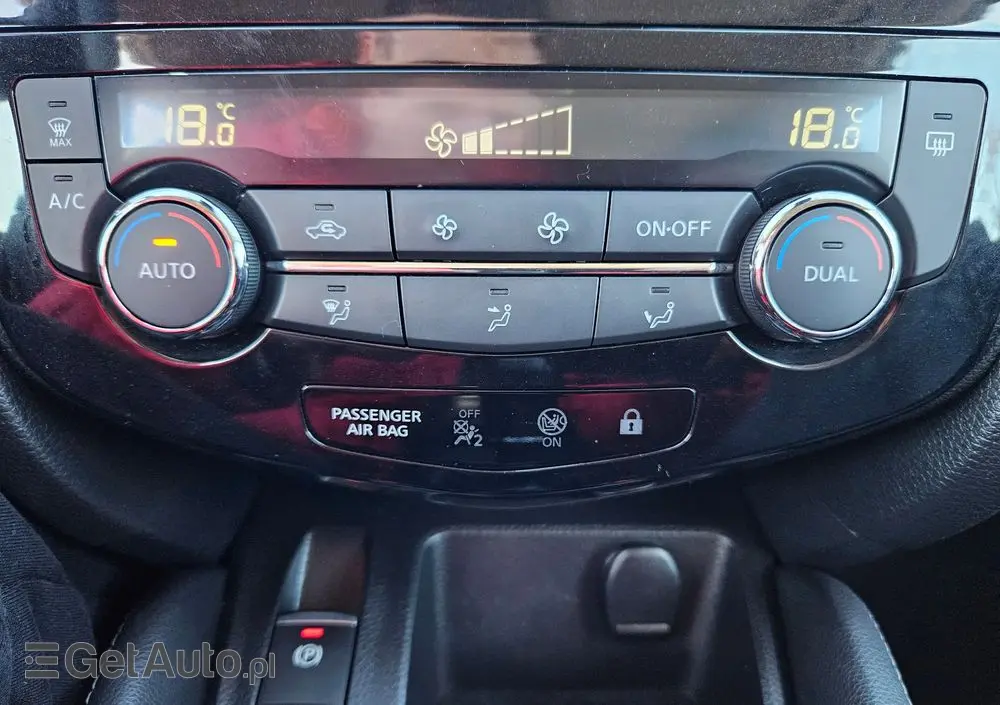 NISSAN Qashqai 1.6 DIG-T Tekna