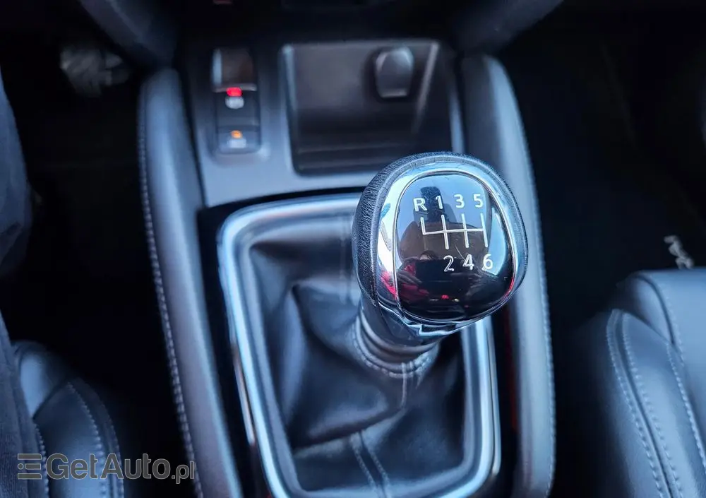 NISSAN Qashqai 1.6 DIG-T Tekna