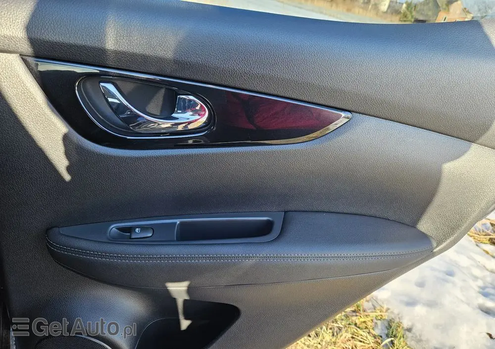 NISSAN Qashqai 1.6 DIG-T Tekna