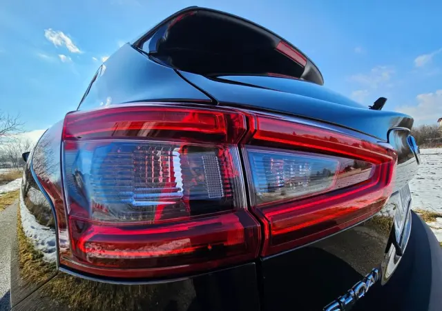 NISSAN Qashqai 1.6 DIG-T Tekna