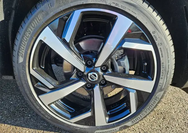 NISSAN Qashqai 1.6 DIG-T Tekna