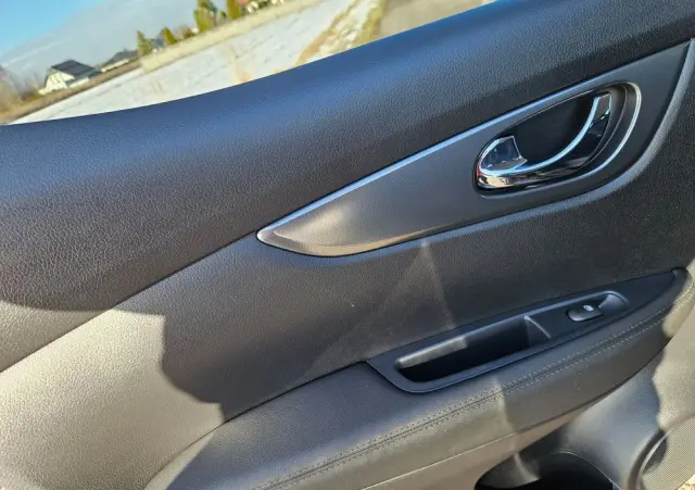 NISSAN Qashqai 1.6 DIG-T Tekna