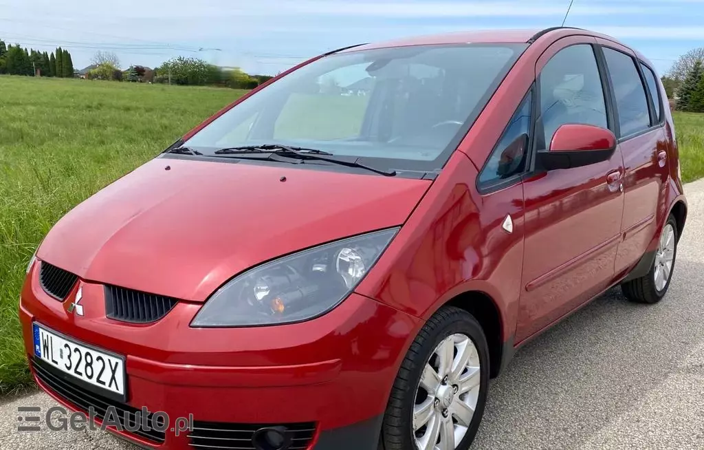 MITSUBISHI Colt 