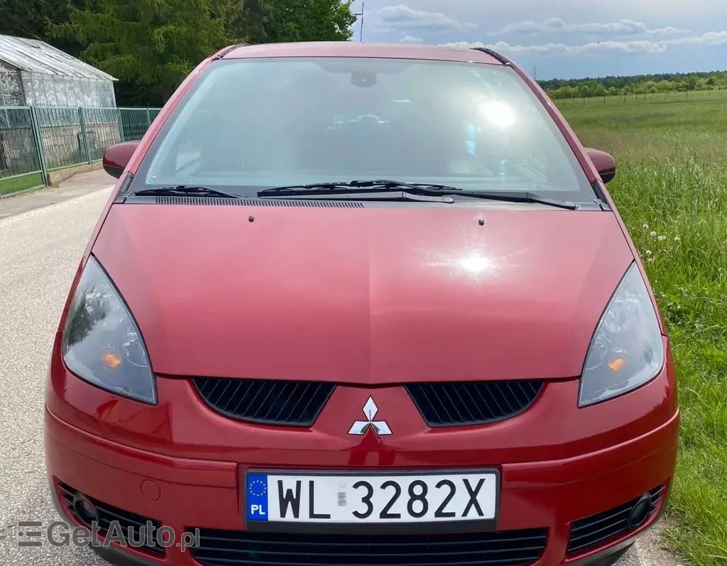MITSUBISHI Colt 