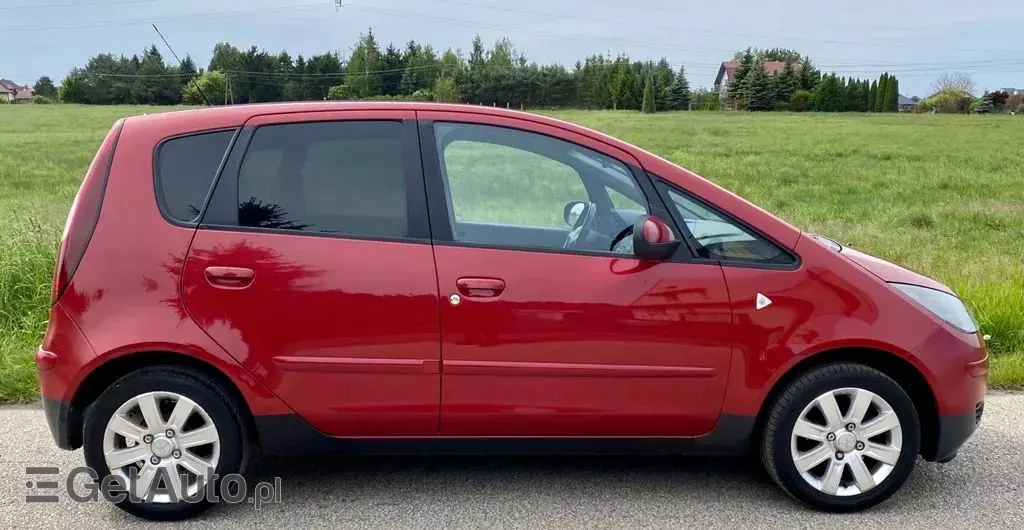 MITSUBISHI Colt 