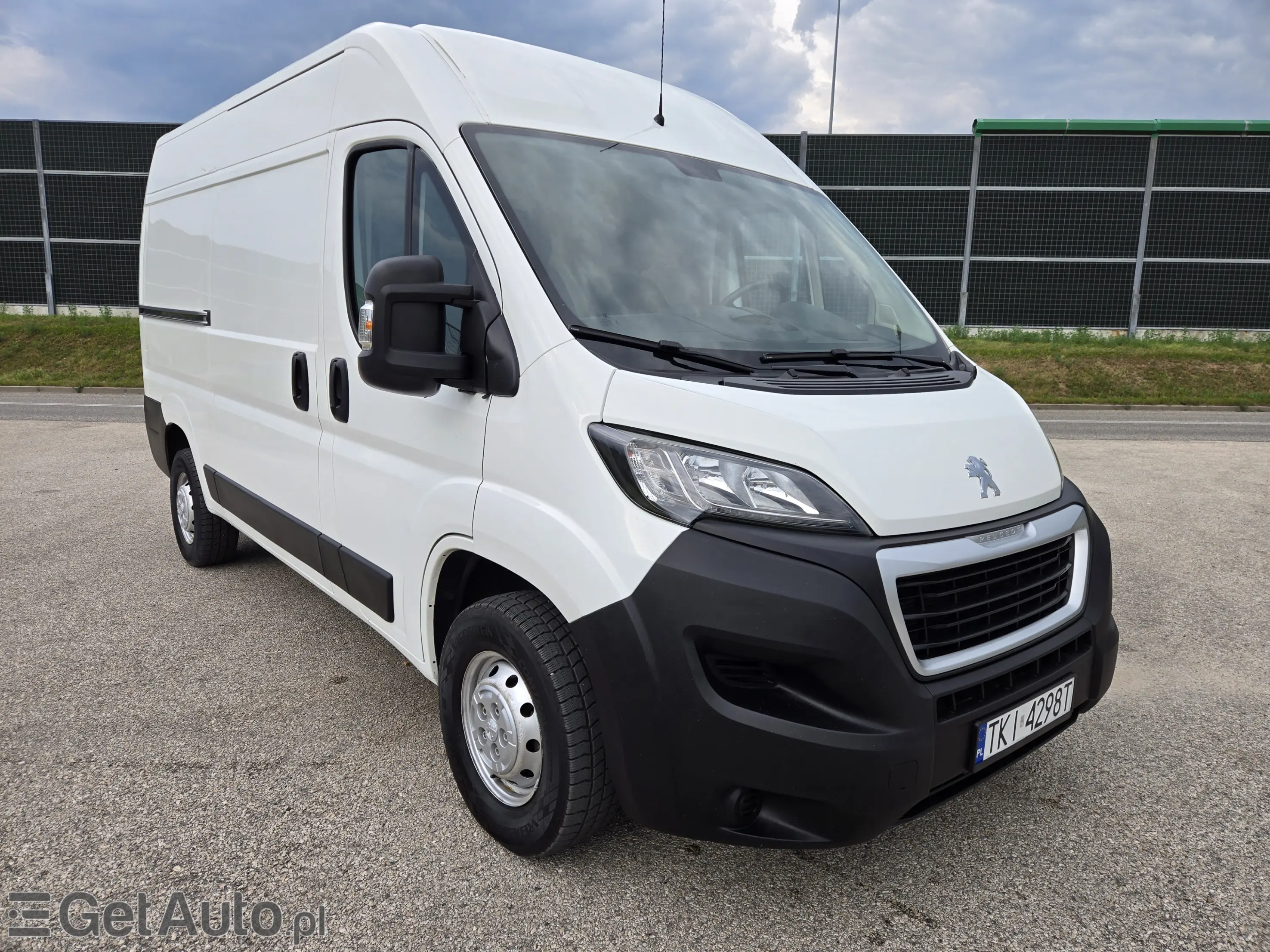 PEUGEOT Boxer 330 L2H2
