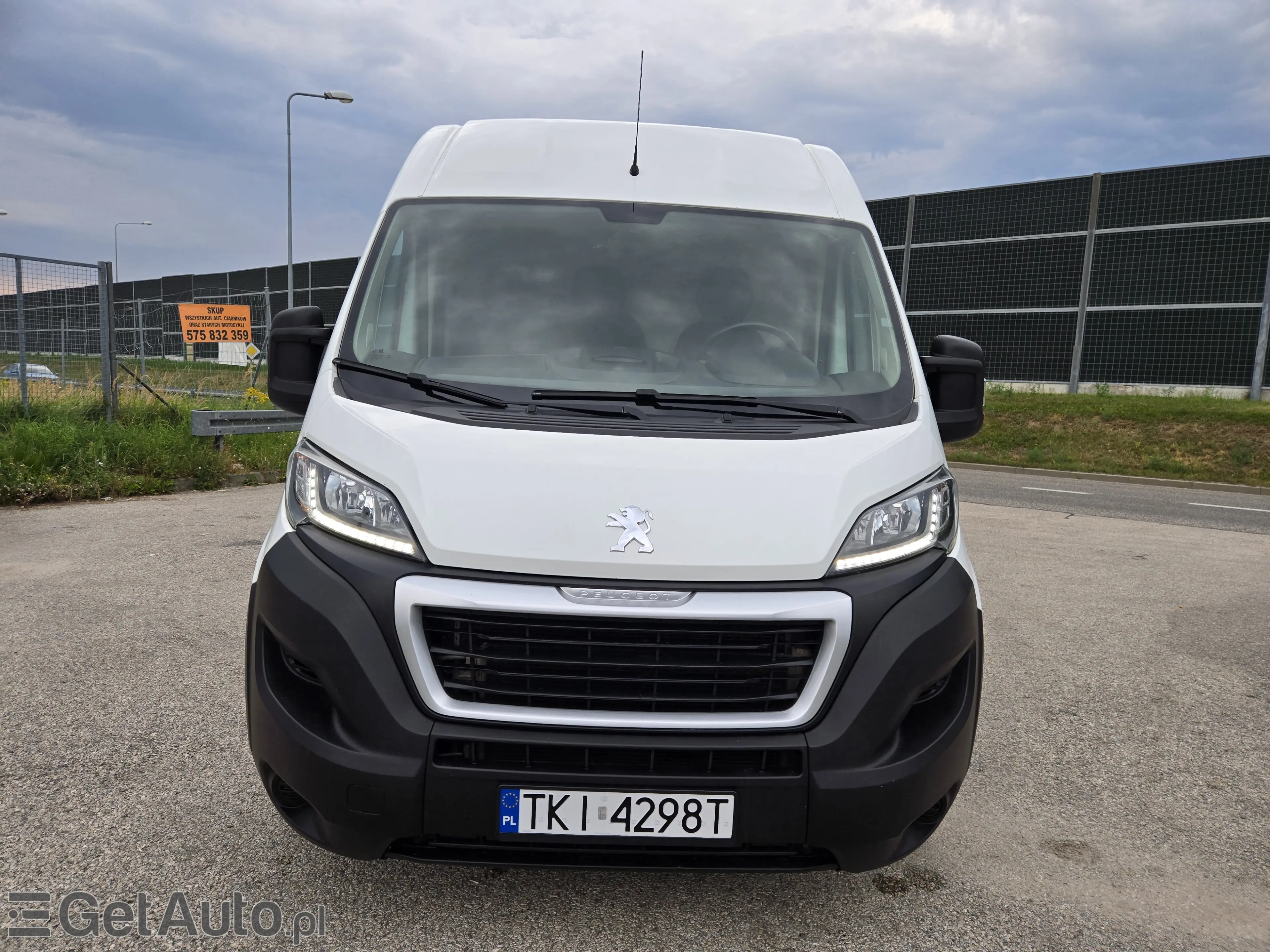 PEUGEOT Boxer 330 L2H2