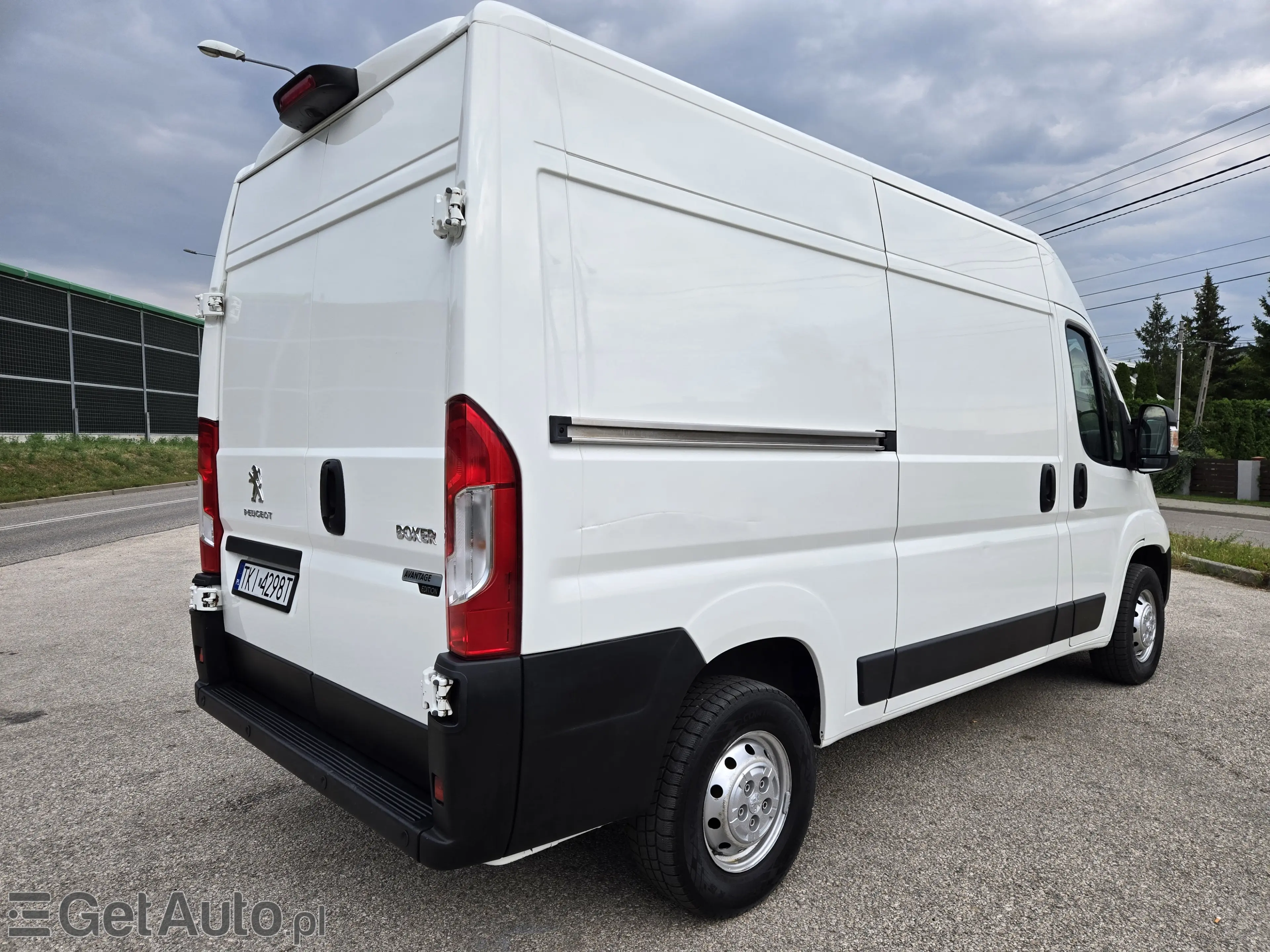 PEUGEOT Boxer 330 L2H2