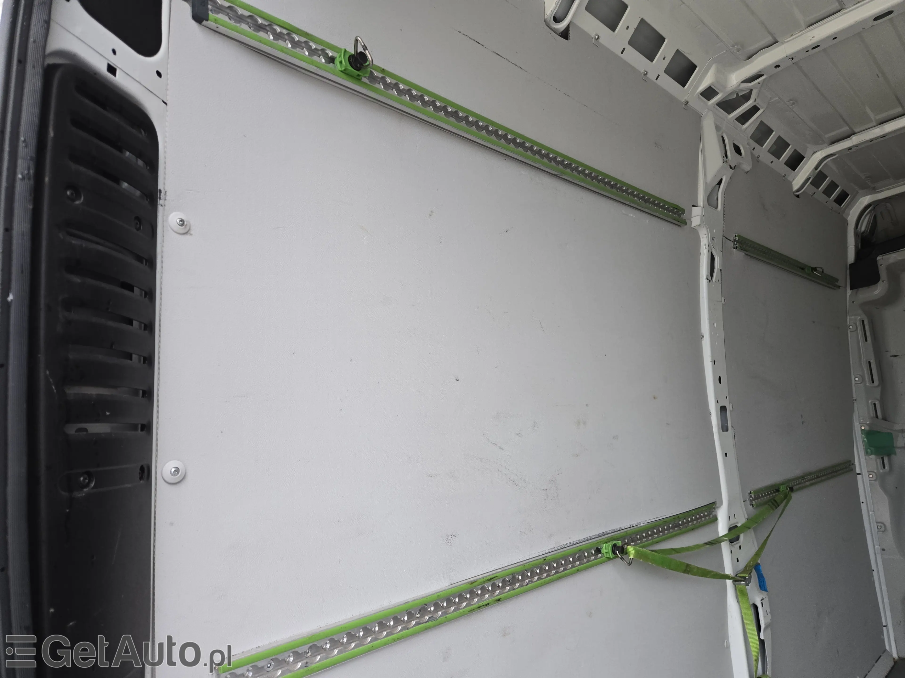 PEUGEOT Boxer 330 L2H2