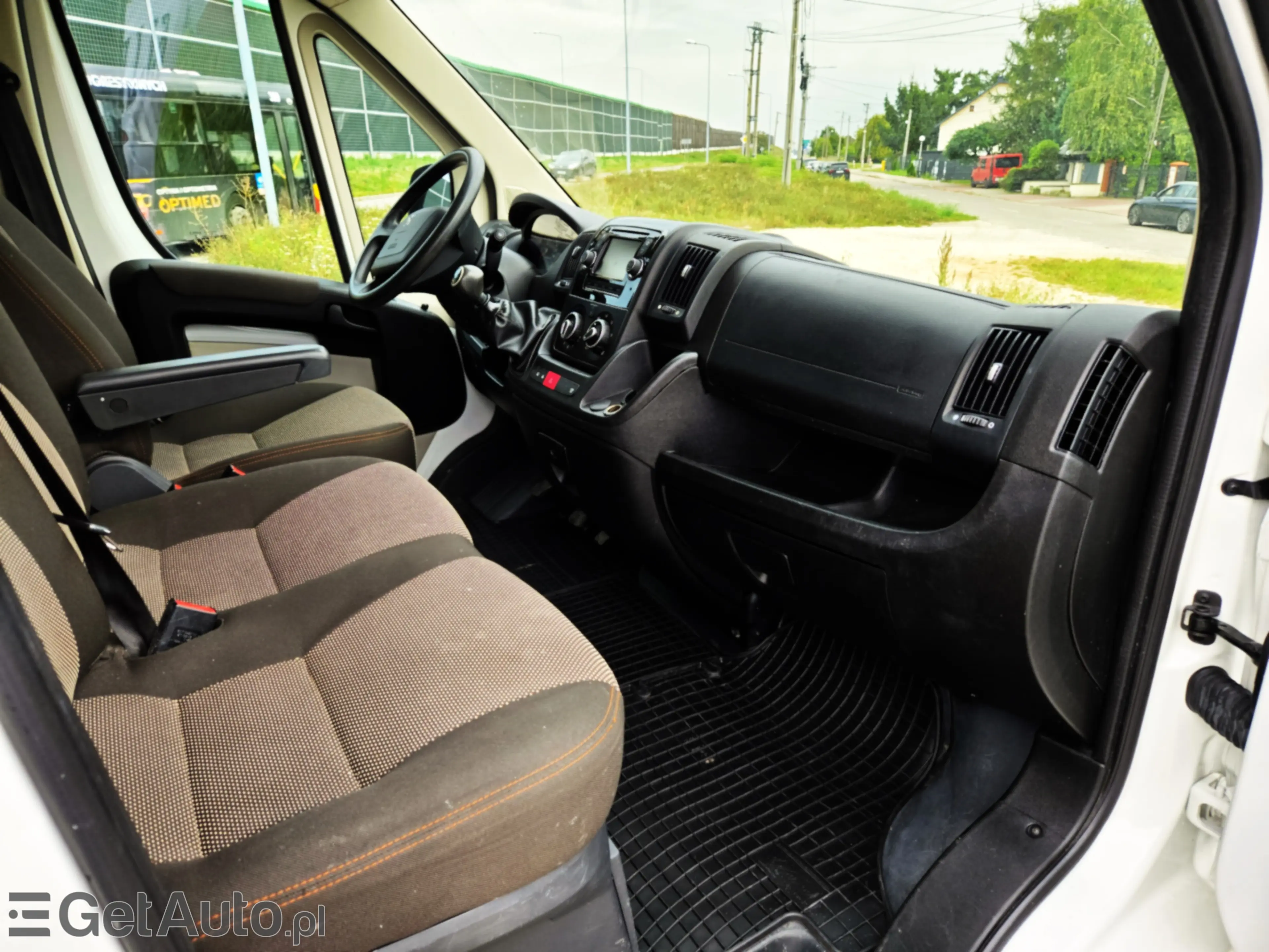 PEUGEOT Boxer 330 L2H2