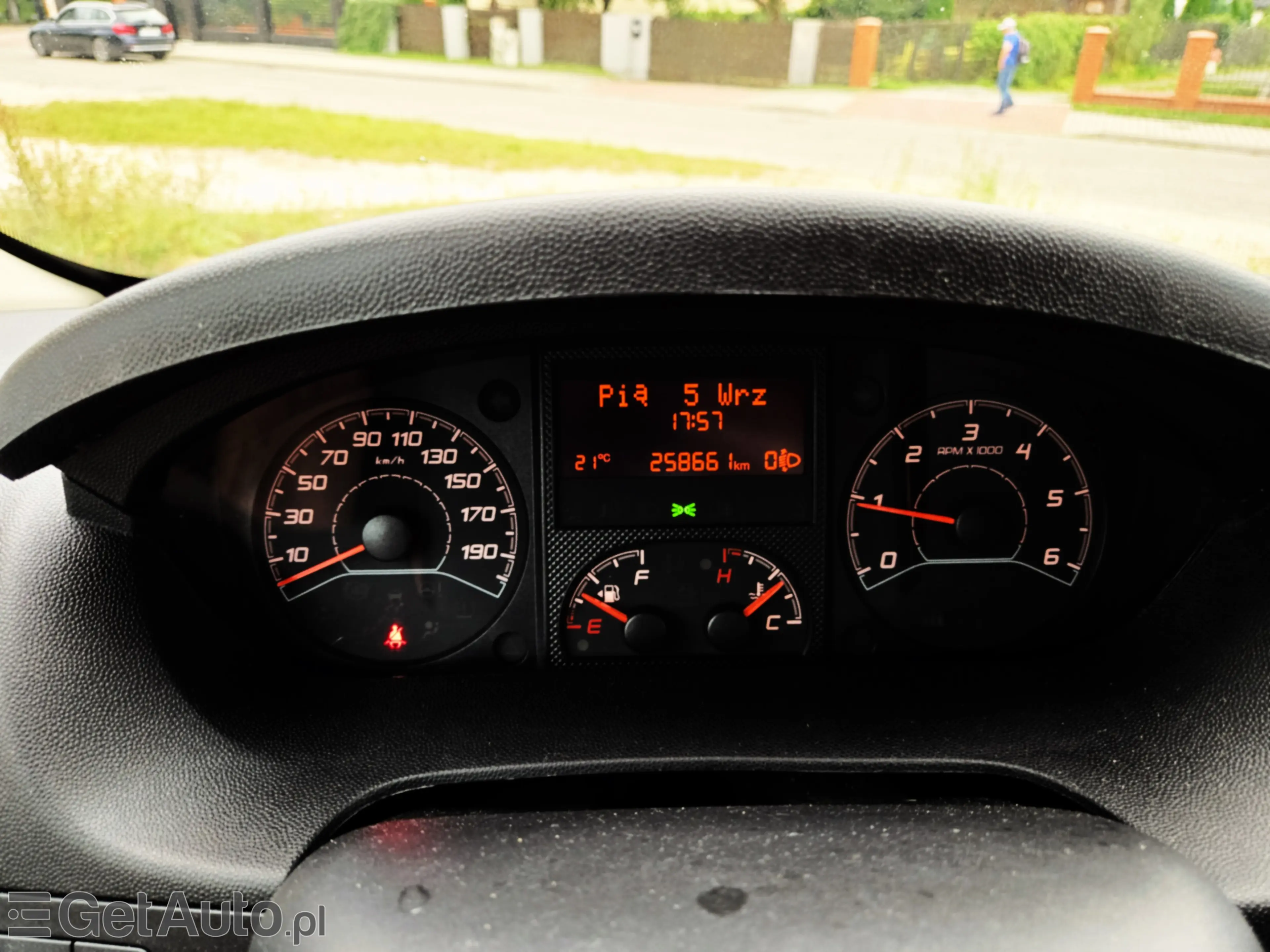 PEUGEOT Boxer 330 L2H2