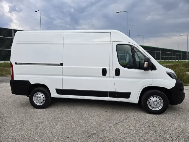 PEUGEOT Boxer 330 L2H2