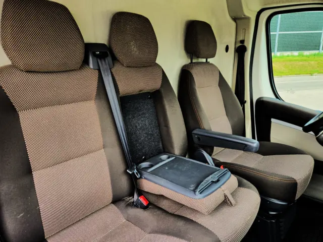 PEUGEOT Boxer 330 L2H2