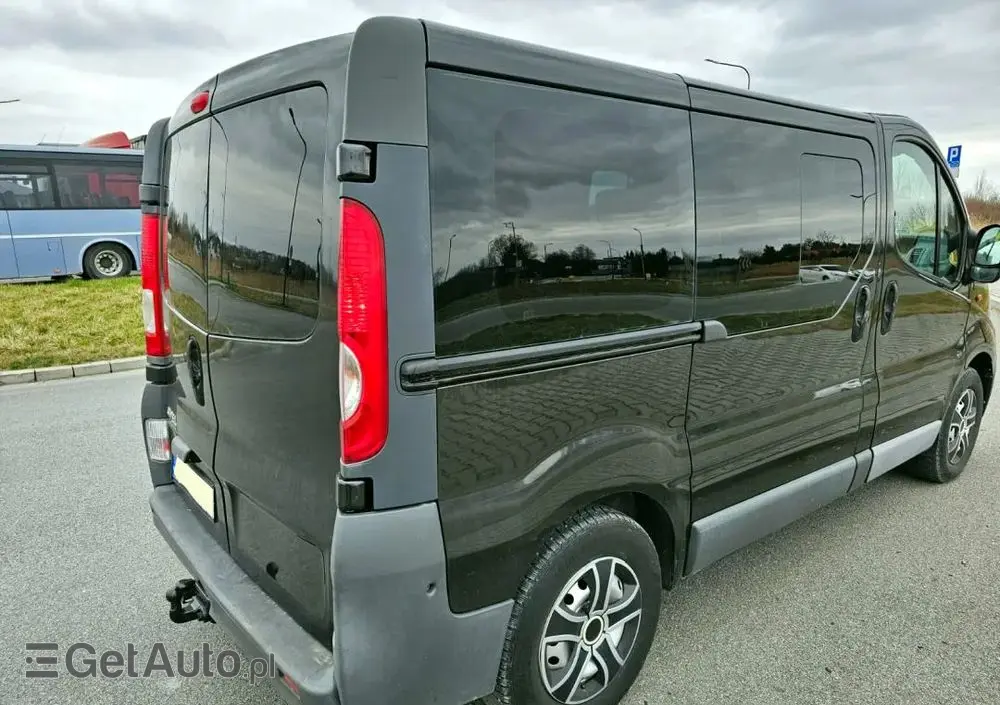 OPEL Vivaro 