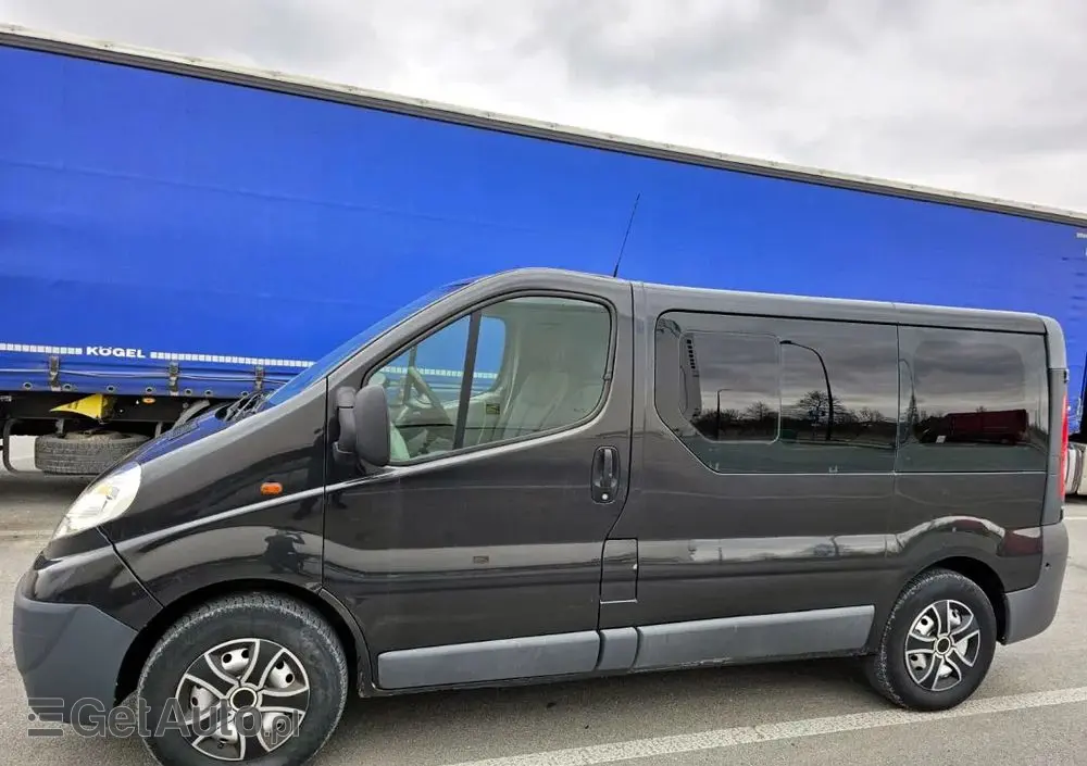 OPEL Vivaro 