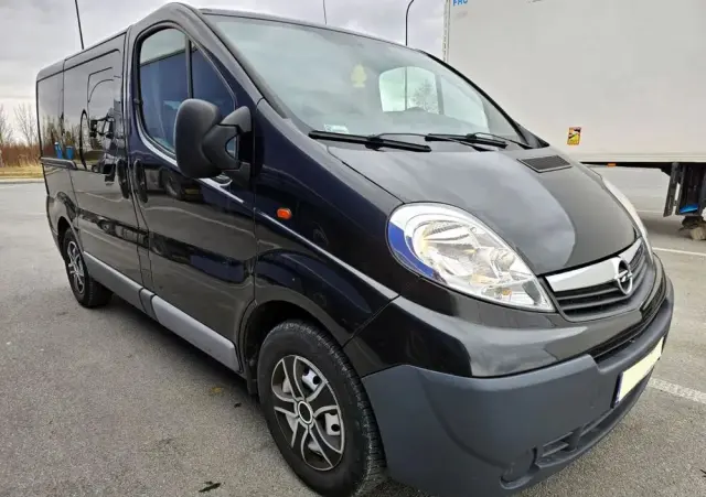 OPEL Vivaro 