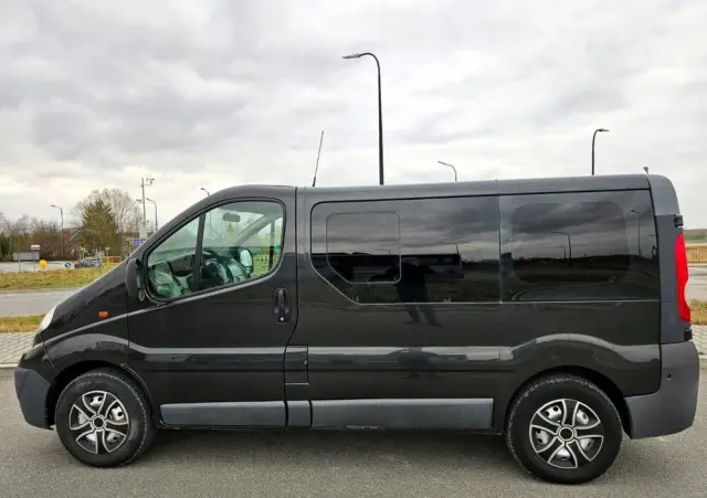 OPEL Vivaro 