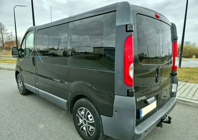 OPEL Vivaro 