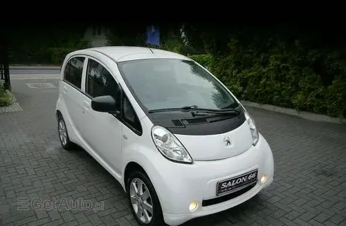 PEUGEOT IOn 