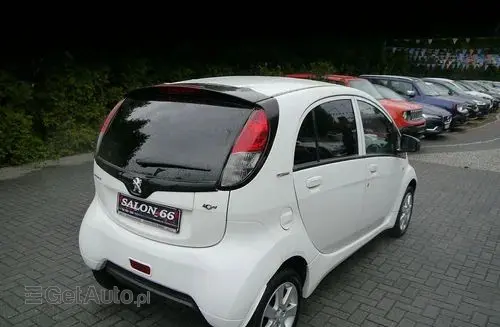 PEUGEOT IOn 