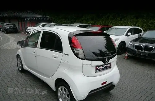 PEUGEOT IOn 