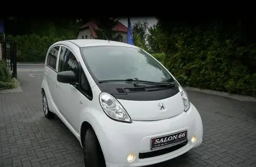 PEUGEOT IOn 