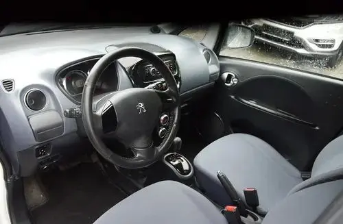 PEUGEOT IOn 