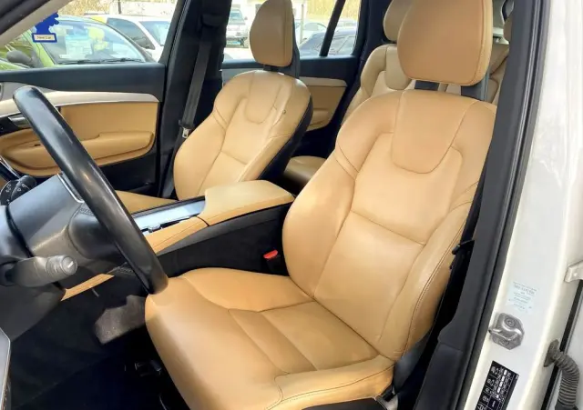 VOLVO XC 90 D5 AWD Inscription 7os