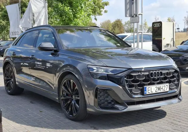 AUDI SQ8 