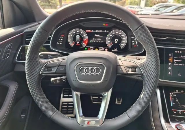 AUDI SQ8 