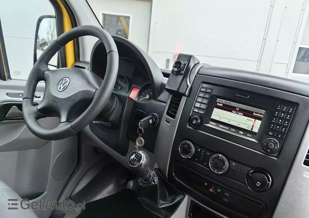 VOLKSWAGEN Crafter 
