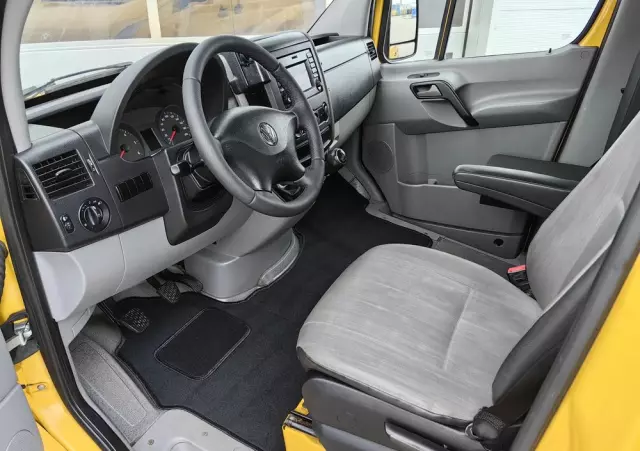 VOLKSWAGEN Crafter 