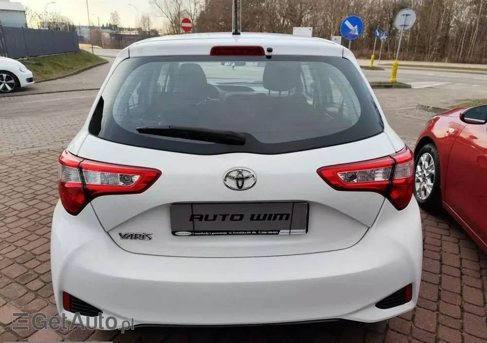 TOYOTA Yaris 1.0 Active