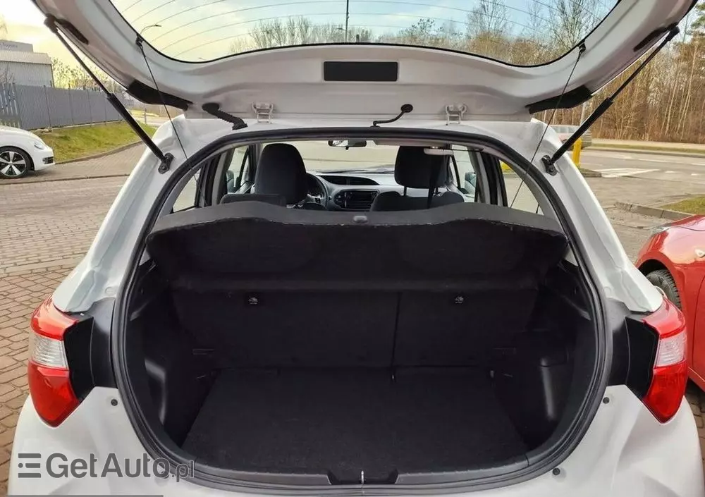 TOYOTA Yaris 1.0 Active